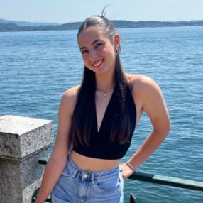 Giulia, Babysitter a Galliate