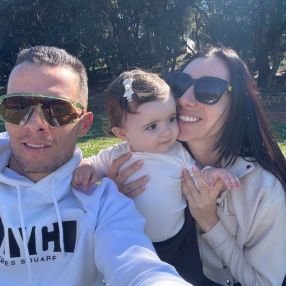 Santiago, Famiglia a Finale ligure