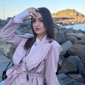 Sabrina Anna, Babysitter a Zafferana Etnea