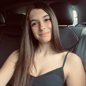Chiara, Babysitter a Trentino-Alto Adige