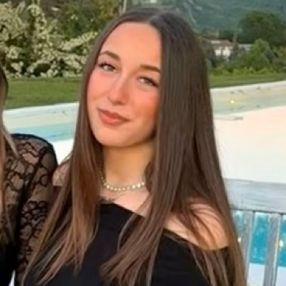 Giulia, Babysitter a Calderara di Reno