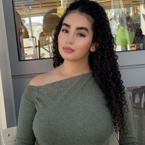 Salwa, Babysitter in Loano