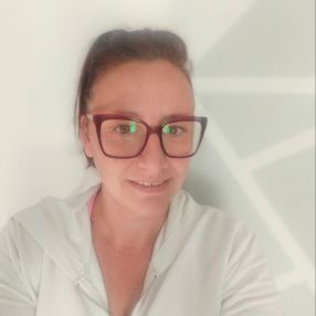 Erika, Babysitter a Valera Fratta