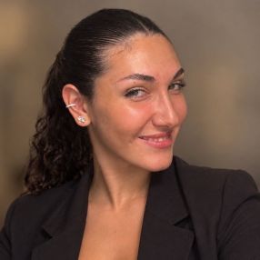 Livia, Babysitter a Provincia di Pavia