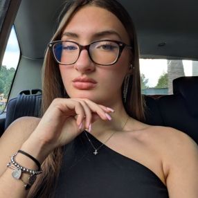 Valentina, Babysitter a Rapolano Terme
