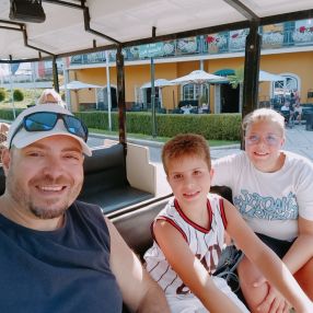 Roberto, Famiglia a Ente di decentramento regionale di Udine