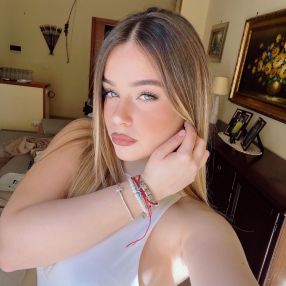 Giulia, Babysitter in Bellizzi