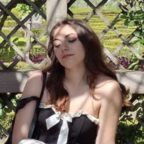 Greta, Babysitter a Provincia di Varese
