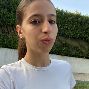 Alessia, Babysitter a Sessa Aurunca