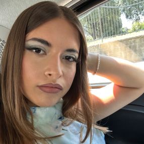Lucia, Babysitter a Villa di Briano