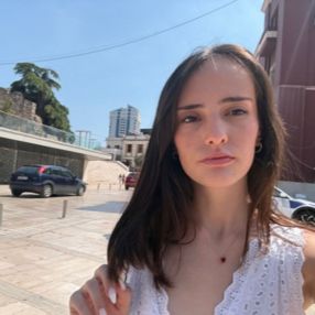 Aurora, Babysitter a Chiari