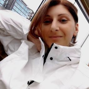 Lana, Babysitter a Lodi