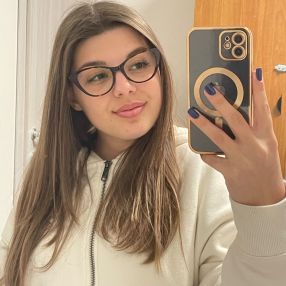 Giulia, Babysitter in Garda