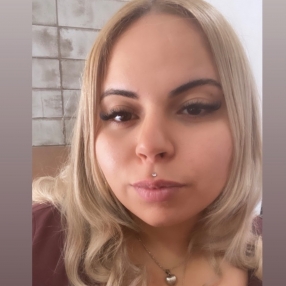 Nihen, Babysitter in Savignone