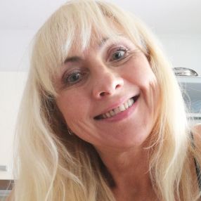 Angela, Babysitter a Besana In Brianza
