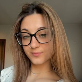 Aurora, Babysitter in Avigliana
