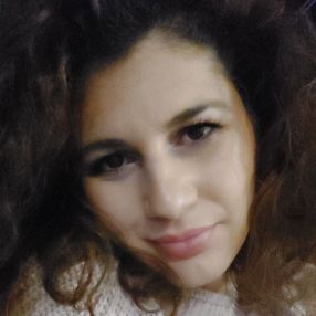 Sara, Babysitter in Almé