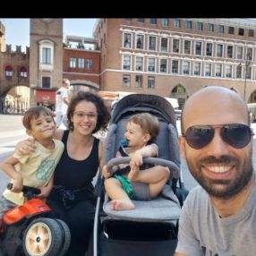 NICOLA, Famiglia a Ferrara