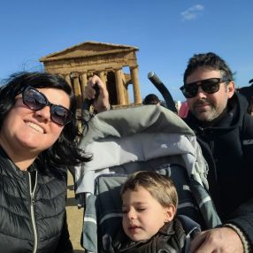 Manuela, Famiglia a Gazoldo degli Ippoliti