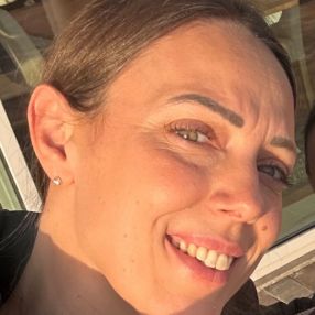 Giulia, Babysitter a Aprilia