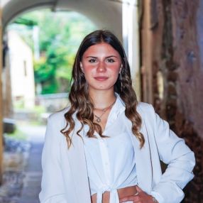 Valentina, Babysitter a Provincia di Imperia