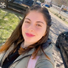 Enas, Babysitter a Modena