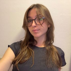 Giulia, Babysitter a Peschiera del Garda