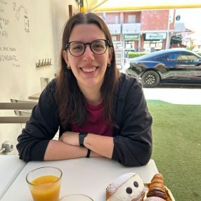 Veronica, Babysitter a Casarile
