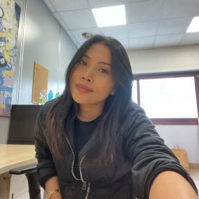 Mayla Antoinnette, Babysitter a Carnate