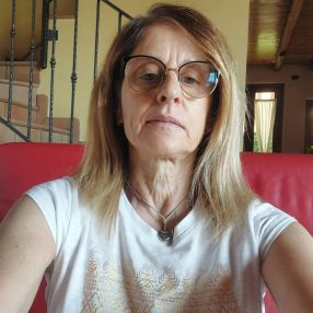Lara, Babysitter a Cenate sotto