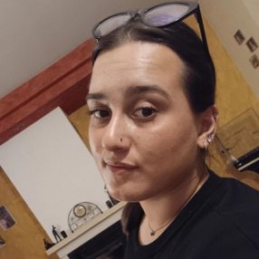 Gioia, Babysitter a Porto Viro