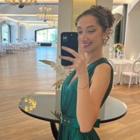 Simona, Babysitter a Andria