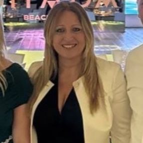 Angela, Babysitter in Potenza Picena