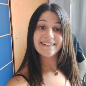 Sharon, Babysitter a Piano di Coreglia
