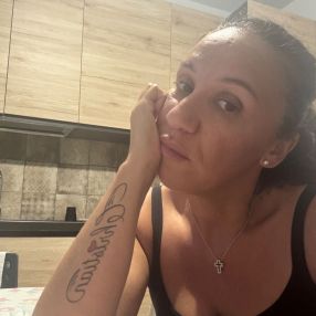 Donatella, Babysitter a Cona