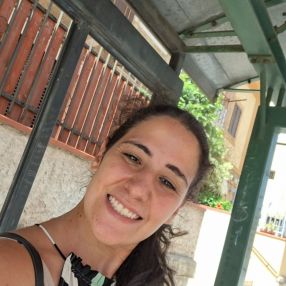 Rossella, Babysitter a Novi ligure