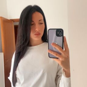 Sharon, Babysitter a San Giorgio Ionico