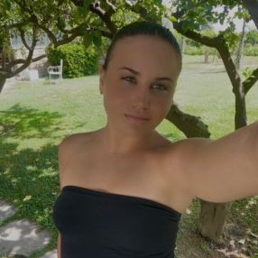 Raffaella, Babysitter in Polvica