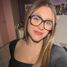Vittoria, Babysitter a Provincia di Alessandria