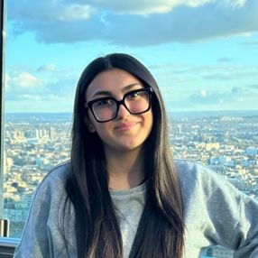 Giulia, Babysitter a Cogoleto