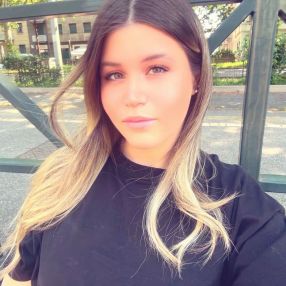 Giulia, Babysitter a Orbassano