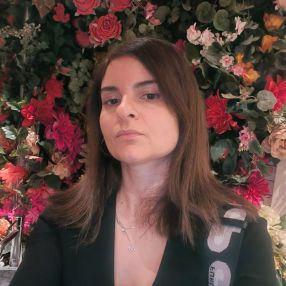 Maria, Babysitter a Noci