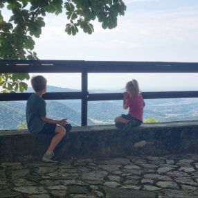 Ambra, Famiglia a Solaro