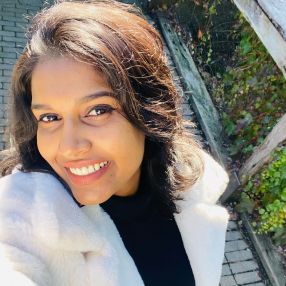 Chrishmika, Babysitter a Cologno Monzese