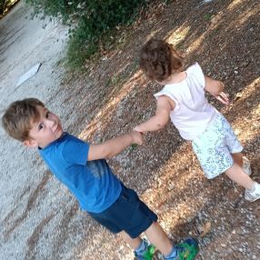 Monia, Famiglia a Contigliano