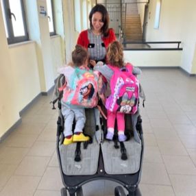 Angela, Famiglia a Salerno