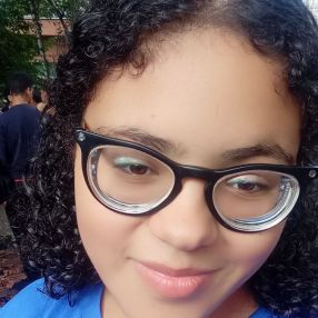 Nora, Babysitter a Piscina