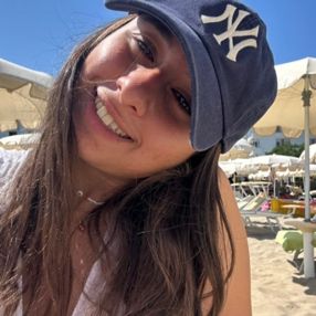 Valentina, Babysitter a Pelago