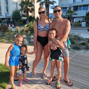 Giorgia, Famiglia a Brescia