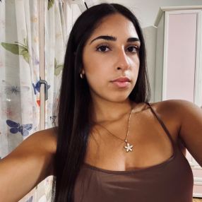 Aurora, Babysitter in Serramanna
